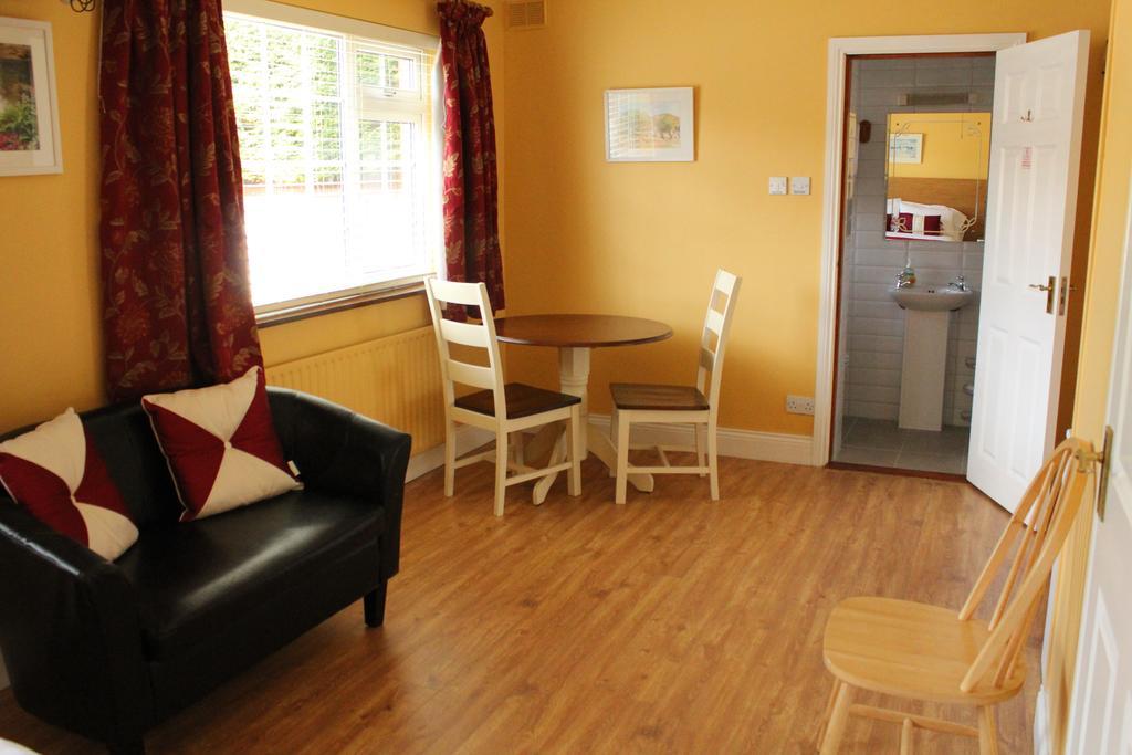 Seacourt Accommodation Tramore - Adult Only Rum bild